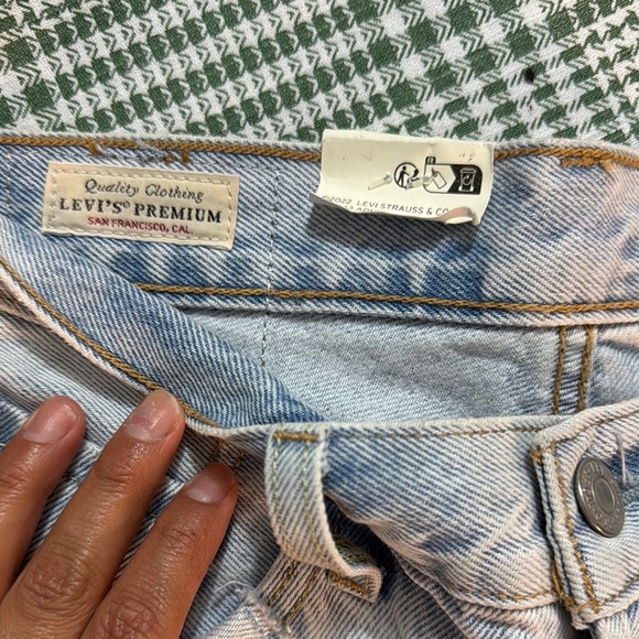 Levi’s Women high rise Light BlueJeans 25x30 - Picture 5 of 7